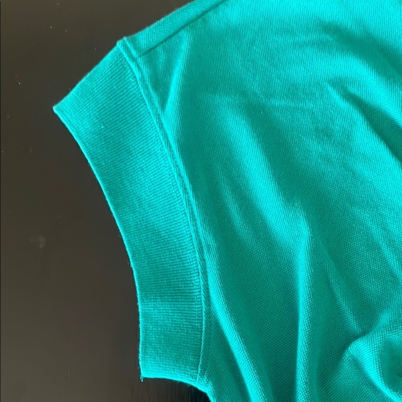 Lacoste & Malandrino EUC Teal Green Fitted Short Sleeve, Fitted Back Women’s Top - Picture 7 of 10